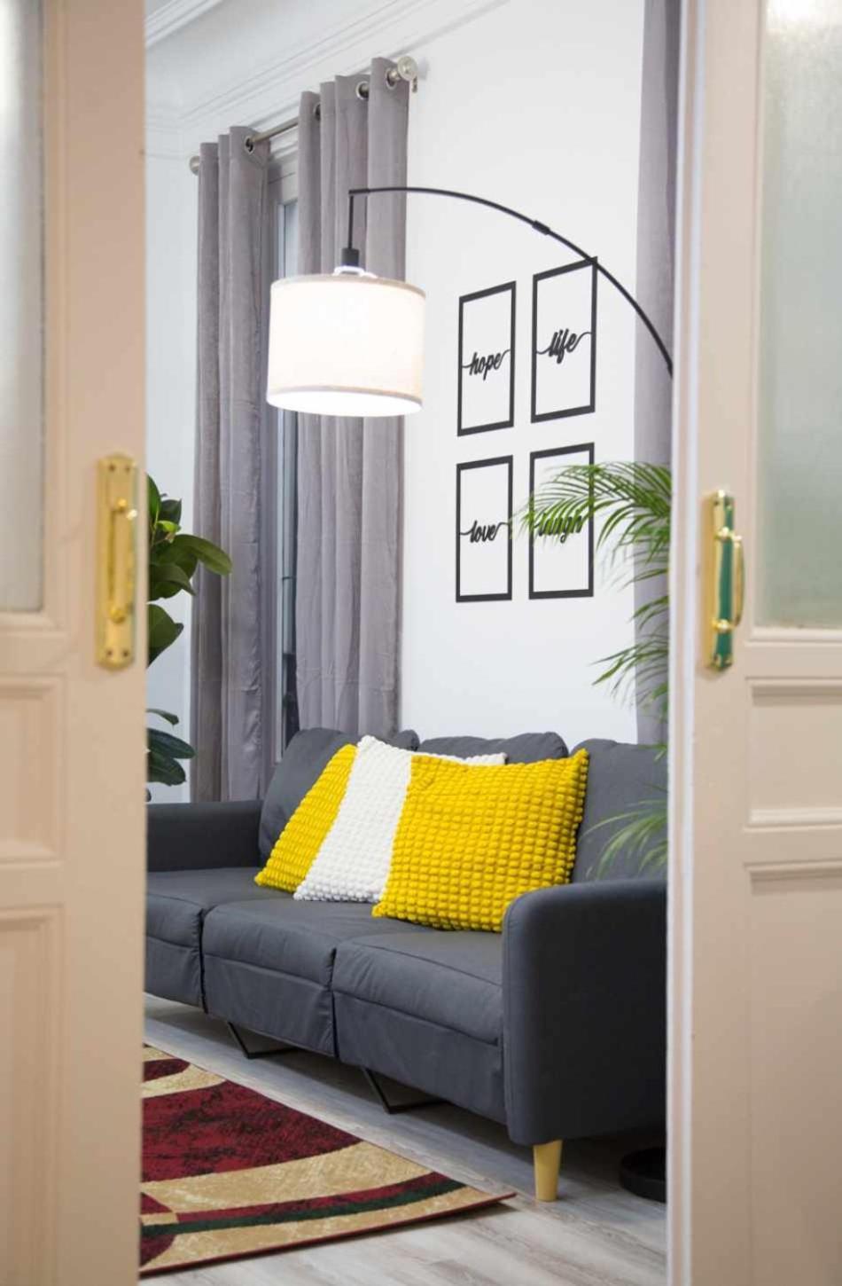 Lujosa En Cortes Apartment Madrid